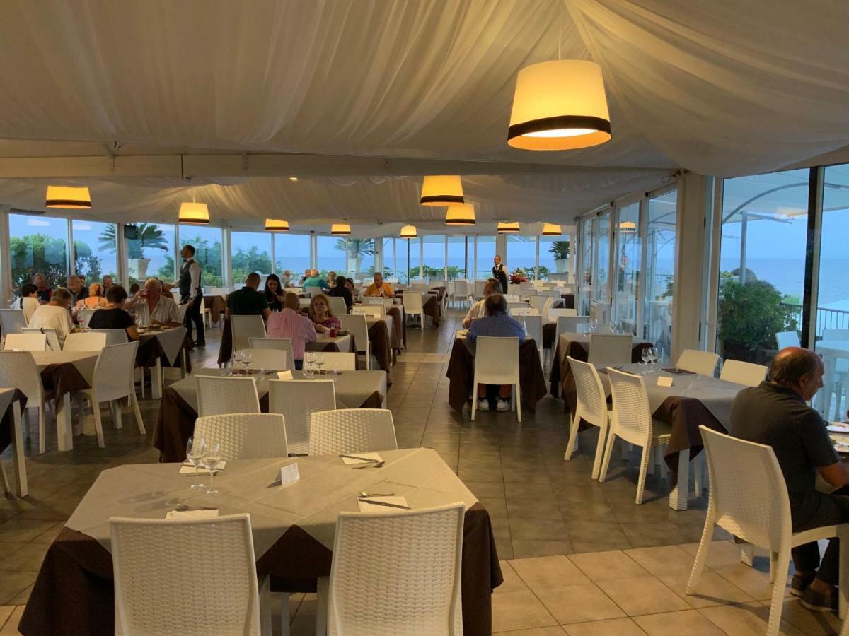 Grand Hotel Balestrieri Torre Melissa Exterior foto
