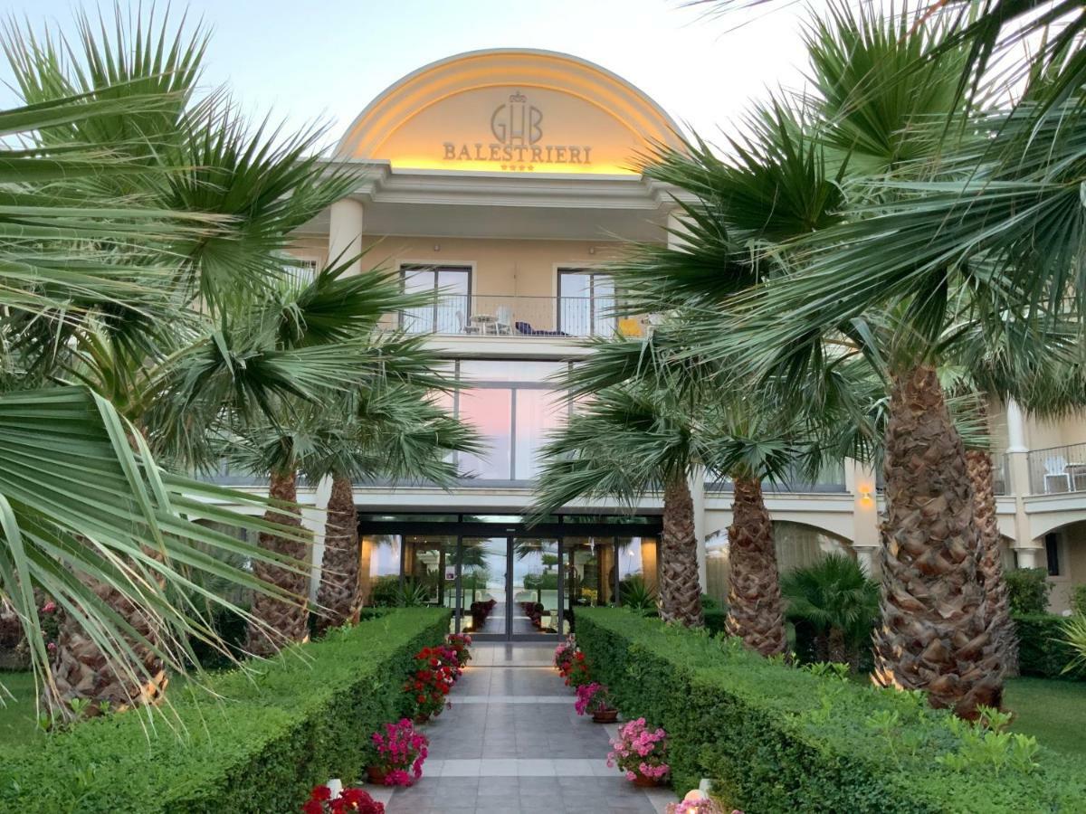 Grand Hotel Balestrieri Torre Melissa Exterior foto